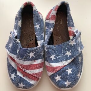 Toms Shoes - Toddler size 5 TOMS Toms Shoes - Toddler size 5 TOMS